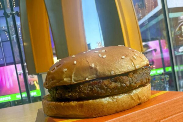 Middle East crisis weighs on McDonald’s sales in West, South India & it’s not ‘lovin it’ – Times of India