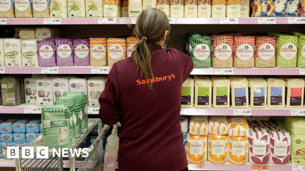 Sainsbury’s to raise pay to £12.60 an hour