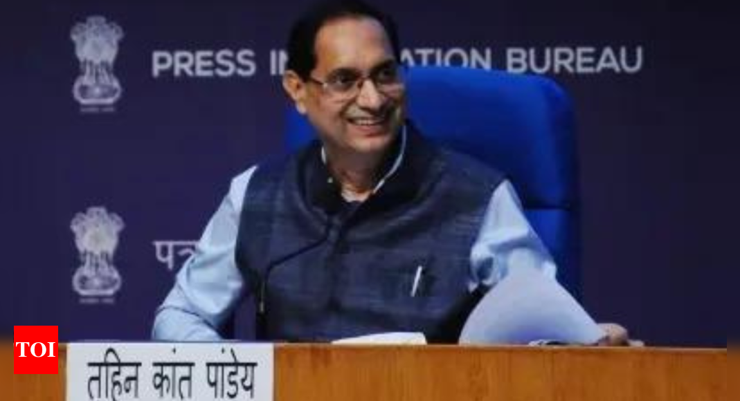 After private sector experiment, finance secretary Tuhin Kanta Pandey named Sebi chief – The Times of India