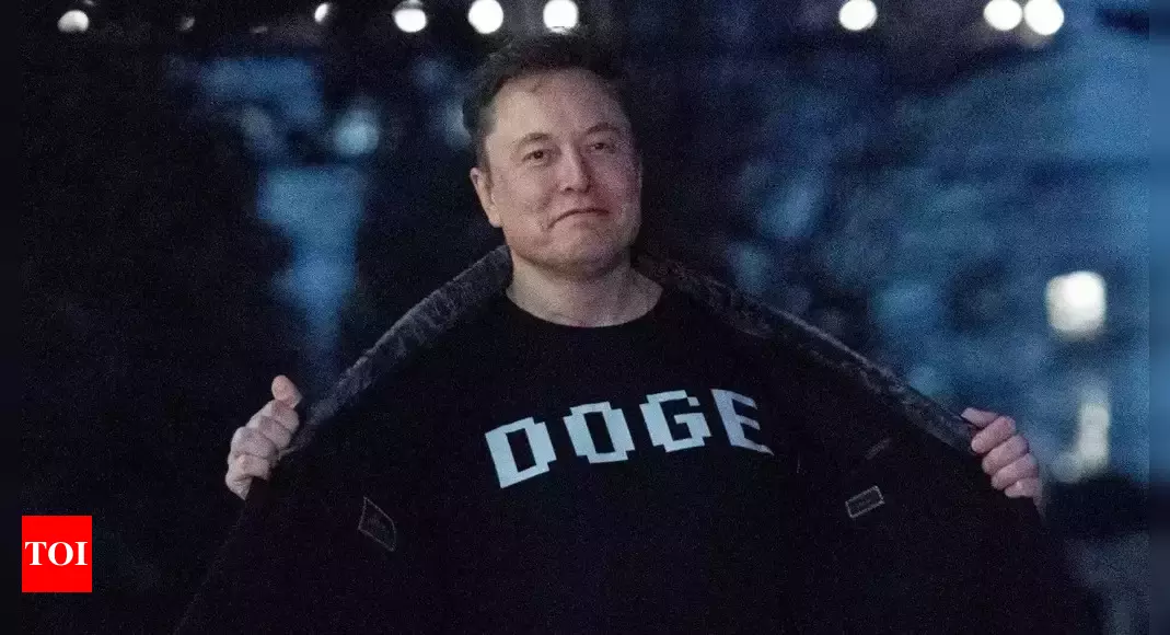 Elon Musk, world’s richest person, loses 0 billion! Why Tesla CEO’s net worth is taking a hit – The Times of India